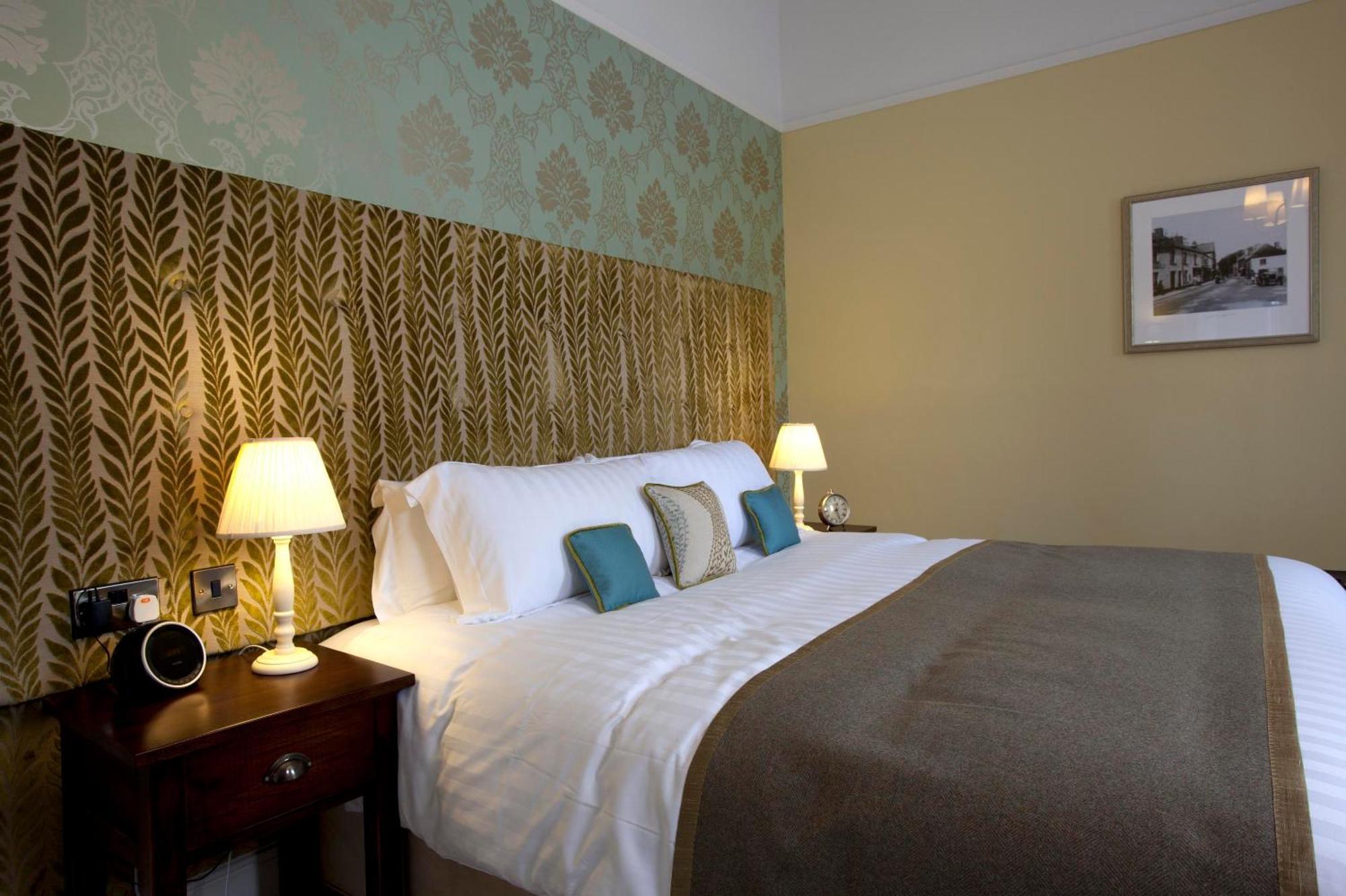 Hotel The Three Crowns Chagford Zewnętrze zdjęcie A bedroom at the hotel