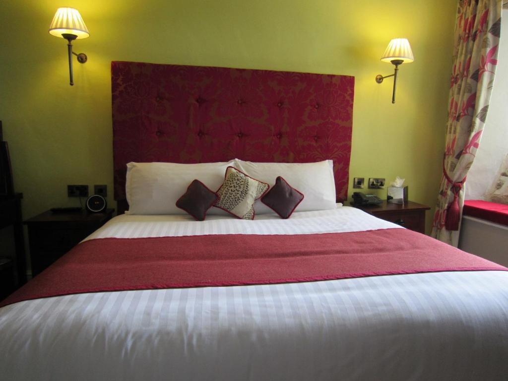 Hotel The Three Crowns Chagford Pokój zdjęcie A bedroom at the hotel